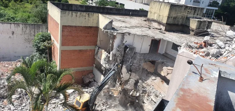 Empresa de demolição mecanizada em São Paulo